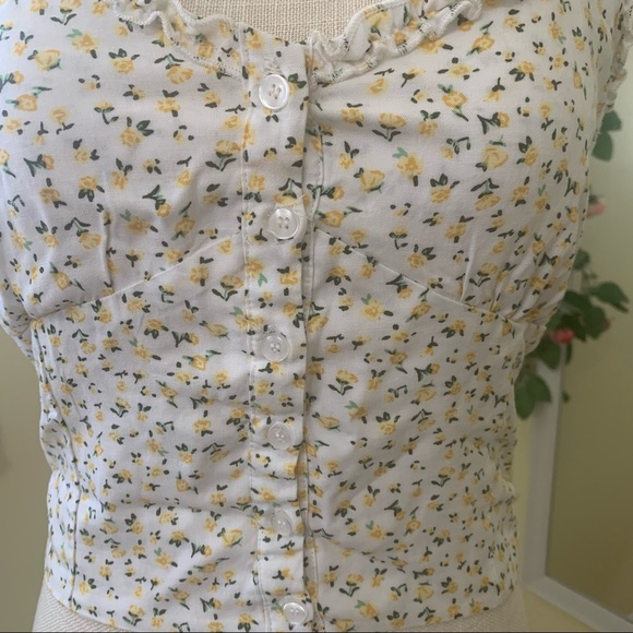 Pacsun - Cropped Floral Tank Top - Picture 2 of 5